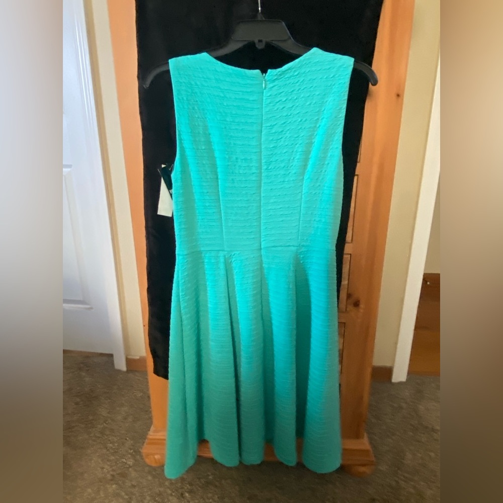 Dress - Picture 4 of 5